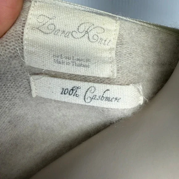 ZARA KNIT 100% Cashmere Oatmeal Beige V-Neck Sweater Size S - Picture 3 of 7